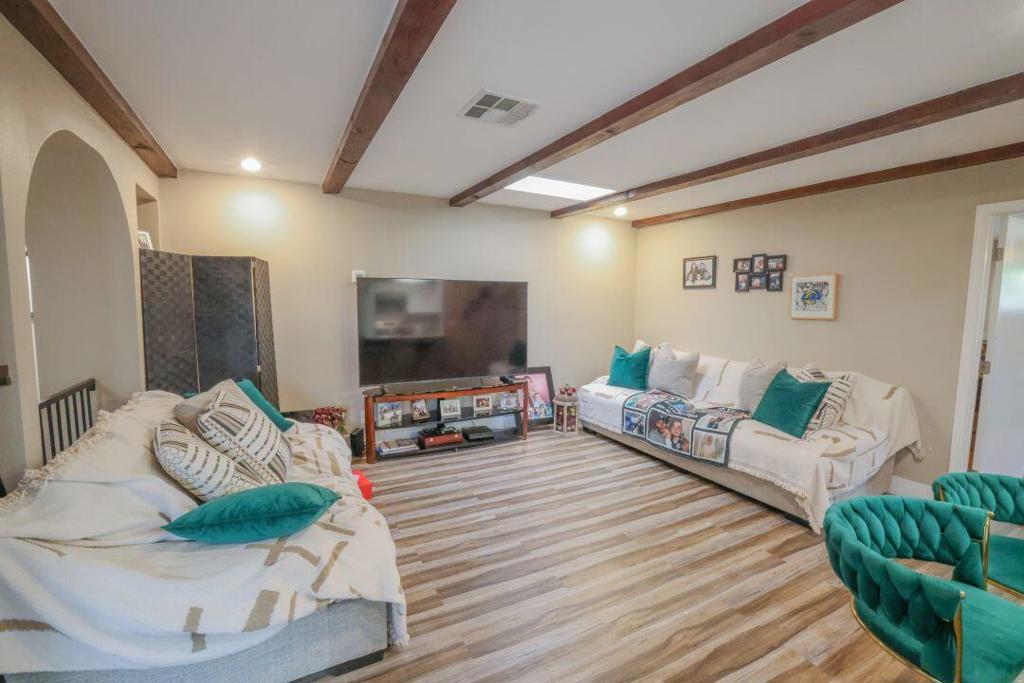 MLS #219134281DA image #2