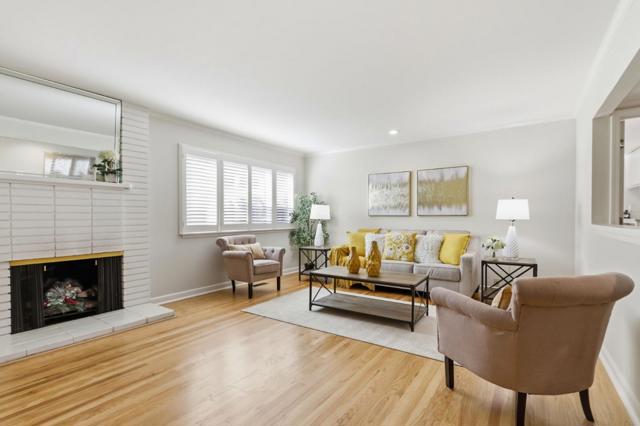 22408 Balustrol Court, Cupertino CA: https://media.crmls.org/mediaz/b2b0a396-2aec-4917-8e91-a5b07694aafe.jpg