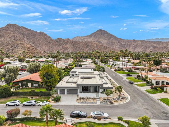 76305 Shoshone Drive, Indian Wells CA: https://media.crmls.org/mediaz/b2b14d52-2201-47e1-a905-e41d3fe4fb4e.jpg