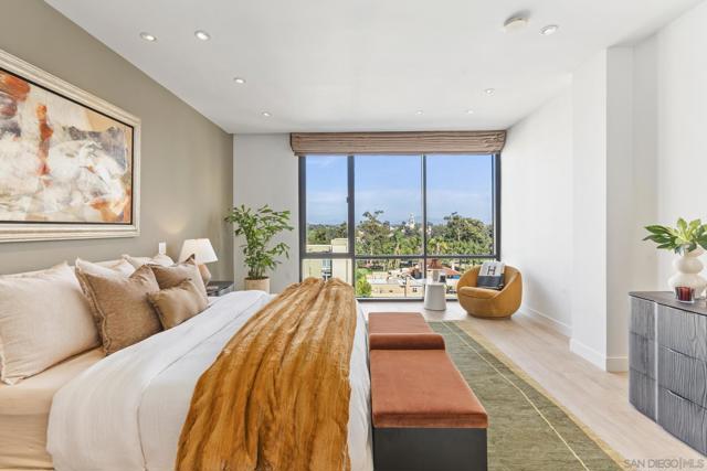 2604 5th Ave, San Diego CA: https://media.crmls.org/mediaz/b2b159a5-f5e1-4e59-8d88-97069fc22166.jpg