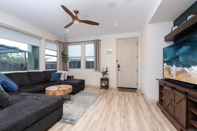 Image 4 of 54 For 1124 Calle Obsidiana  3