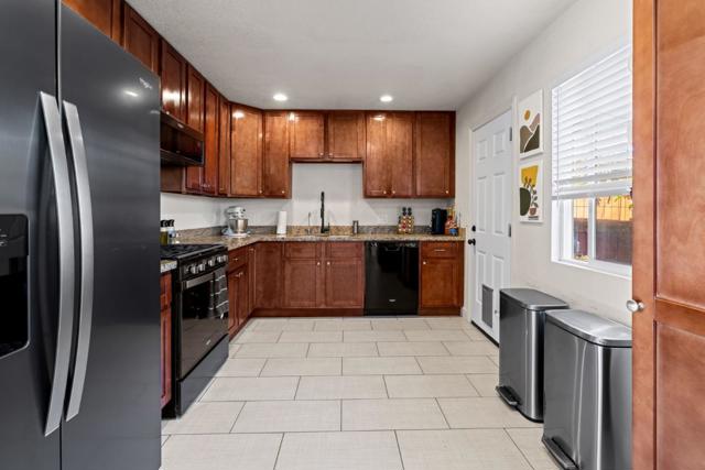 1868 LOWELL Street, Seaside CA: https://media.crmls.org/mediaz/b2b20619-4b5b-4ed1-9a8c-dd9ea490cf82.jpg