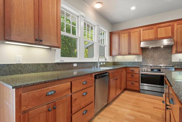 119 Tosca Terrace, Santa Cruz CA: https://media.crmls.org/mediaz/b2b24d23-cea6-4ec2-a510-7eb37a38eea3.jpg