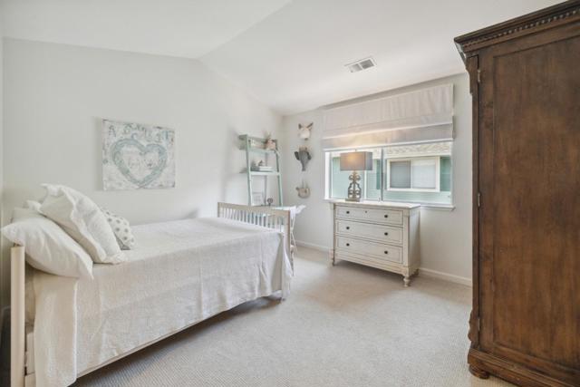 113 Claremont Terrace, Santa Cruz CA: https://media.crmls.org/mediaz/b2b3151c-770d-40c7-91c8-cf09104c23af.jpg