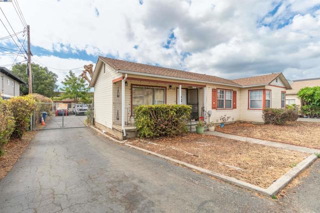Image 7 of 12 For 20393 Anita Ave