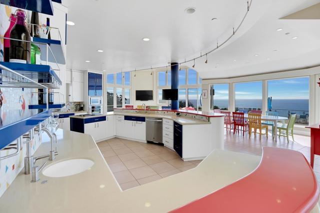 422 Seaview Drive, Aptos CA: https://media.crmls.org/mediaz/b2b4257c-2296-4b77-979c-aa8d9764db58.jpg