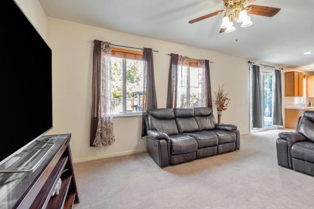 1433 Brahma Street, Patterson CA: https://media.crmls.org/mediaz/b2b4669f-1292-4e3f-88bb-d6662f210c02.jpg