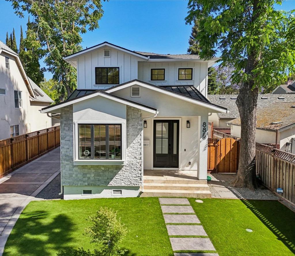 888 Pine Avenue