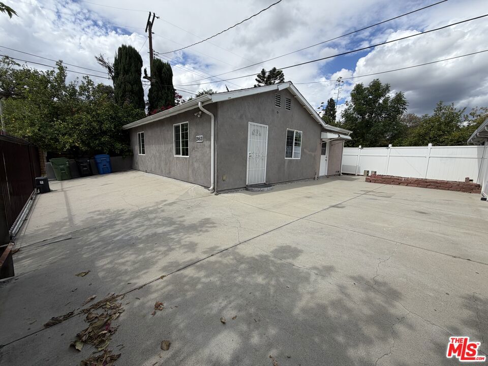 18601 Hiawatha Street