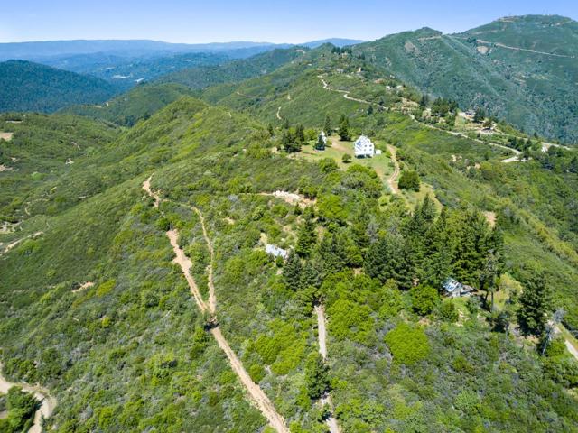 110 Silverline Road, Los Gatos CA: https://media.crmls.org/mediaz/b2b52ea7-d443-45fb-93eb-1d713a842b76.jpg