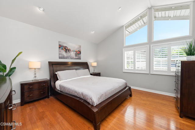 1666 Berwick Place, Westlake Village CA: https://media.crmls.org/mediaz/b2b59145-e515-4ad5-9d19-041e979a32a9.jpg