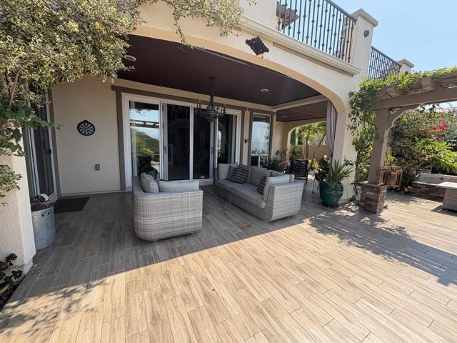 743 Costa Del Sur, San Marcos CA: https://media.crmls.org/mediaz/b2b5aa35-a49e-4301-86e0-35fd55fe223e.jpg