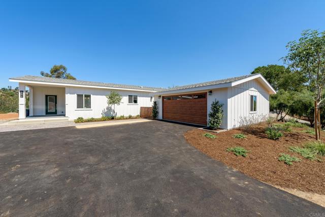 28676 Mountain Lilac Road, Escondido CA: https://media.crmls.org/mediaz/b2b81c89-0d59-4ee9-8711-7a5f5477db2a.jpg
