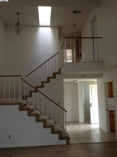 149 Pelican Loop, Pittsburg CA: https://media.crmls.org/mediaz/b2b8b4e0-01e1-4f93-9e7a-fdc9922baf93.jpg
