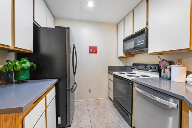 Detail Gallery Image 9 of 37 For 7228 Camino Degrazia #271,  San Diego,  CA 92111 - 3 Beds | 2 Baths