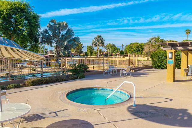 44289 Venice Court, Palm Desert CA: https://media.crmls.org/mediaz/b2b94318-fcc9-417e-8f60-7647500fc034.jpg