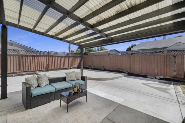 1075 Summerfield Drive, San Jose CA: https://media.crmls.org/mediaz/b2b9be47-9a01-4b40-9344-ea79afd76ab6.jpg