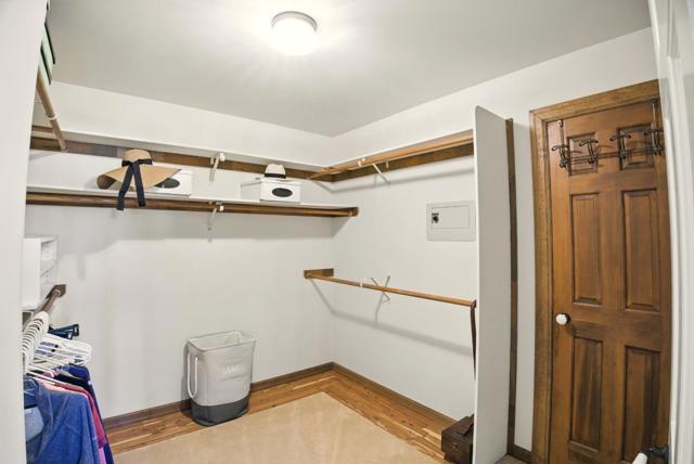 2525 Bridle Path Drive, Gilroy CA: https://media.crmls.org/mediaz/b2b9cdf6-c36e-4e3b-acd3-df476c7052e7.jpg