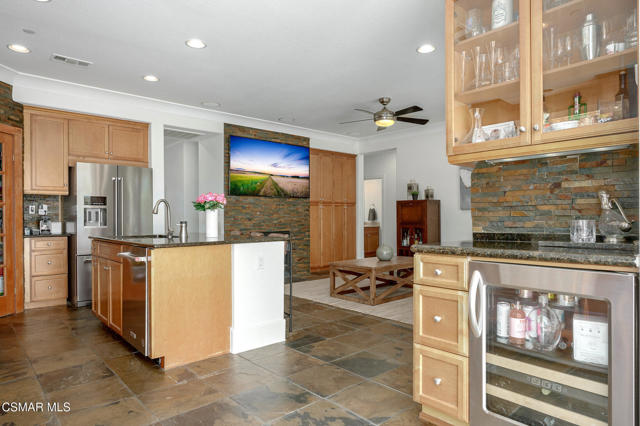 650 Astera Court, Newbury Park CA: https://media.crmls.org/mediaz/b2ba0761-ff04-4e75-840b-47da3f55f849.jpg