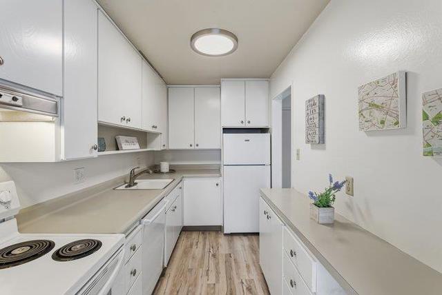 819 N Humboldt Street, San Mateo CA: https://media.crmls.org/mediaz/b2ba807b-ceab-401a-ba49-d8b620b6dad4.jpg