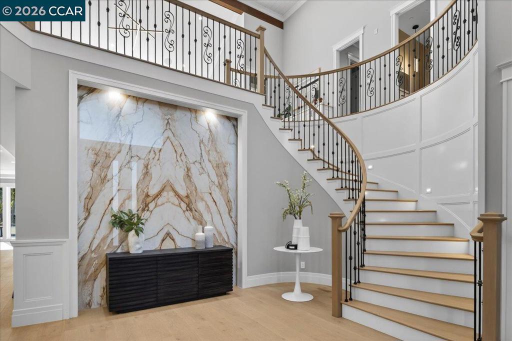 https://media.crmls.org/mediaz/b2bb4e60-03d9-4bf3-9d7a-e1de7f9f807a.jpg?preset=X-Large