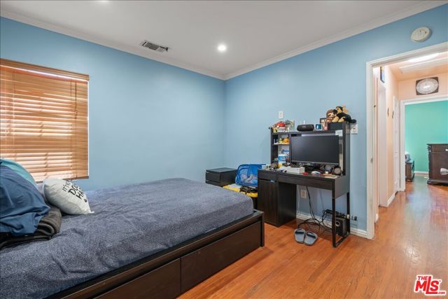 14019 Bessemer Street, Van Nuys CA: https://media.crmls.org/mediaz/b2bb5bc5-46b6-431e-be77-1bcfd6c21a2b.jpg