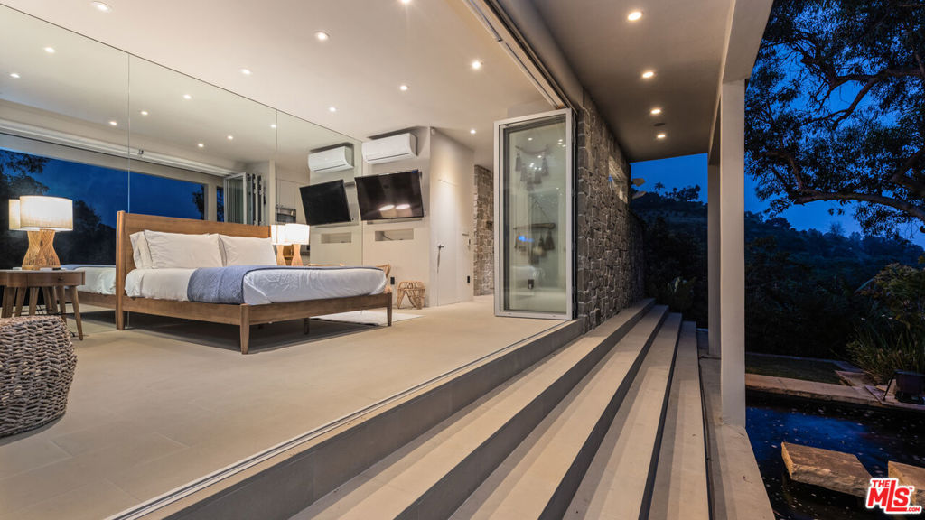 MLS #26986343 image #21