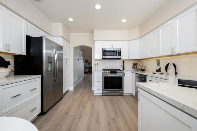 Detail Gallery Image 6 of 29 For 3396 Corsica Way, Oceanside,  CA 92056 - 3 Beds | 2 Baths