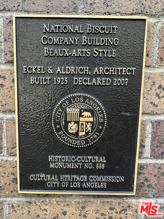 1850 Industrial Street, Los Angeles CA: https://media.crmls.org/mediaz/b2bc41a6-b17a-4507-9e2d-dc61983c6043.jpg