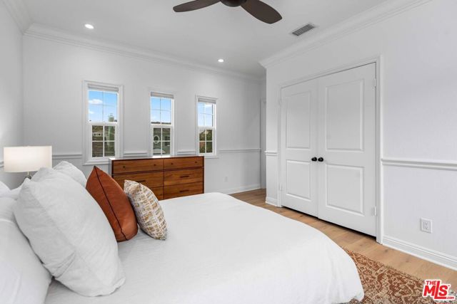 4110 Prado De Los Zorros, Calabasas CA: https://media.crmls.org/mediaz/b2bc535e-8fc4-49ad-af30-b8790e2d5ff2.jpg