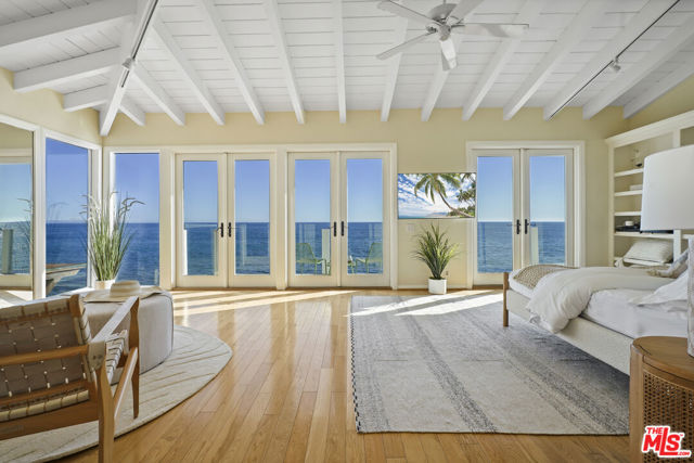 26908 Malibu Cove Colony Drive, Malibu CA: https://media.crmls.org/mediaz/b2bddf9b-3bde-4d71-8062-1bafd84f9f98.jpg