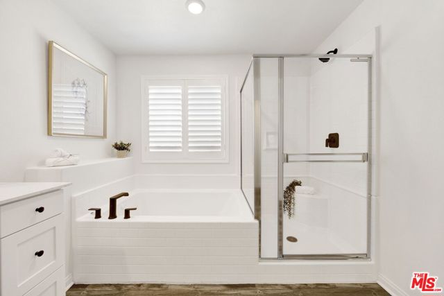17028 Zion, Santa Clarita CA: https://media.crmls.org/mediaz/b2befa47-ef69-4821-9028-9a640b81d5d3.jpg