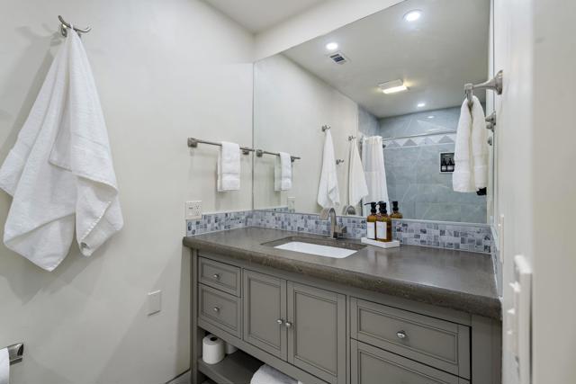 8799 Palomar Avenue, Yucca Valley CA: https://media.crmls.org/mediaz/b2bf7db9-698f-4289-b9d6-005e5d069861.jpg
