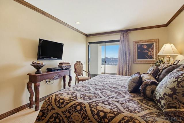 1366 Camino Lujan, San Diego CA: https://media.crmls.org/mediaz/b2bfbc7f-c70a-44c1-ae4a-a4071d51d540.jpg