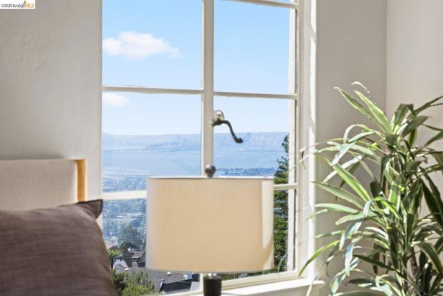 636 Euclid Ave, Berkeley CA: https://media.crmls.org/mediaz/b2c05d9c-e6c4-4bcf-9bae-92bd0f830d9d.jpg