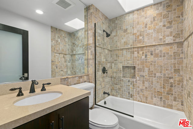 14100 Dickens Street, 8 photo 4