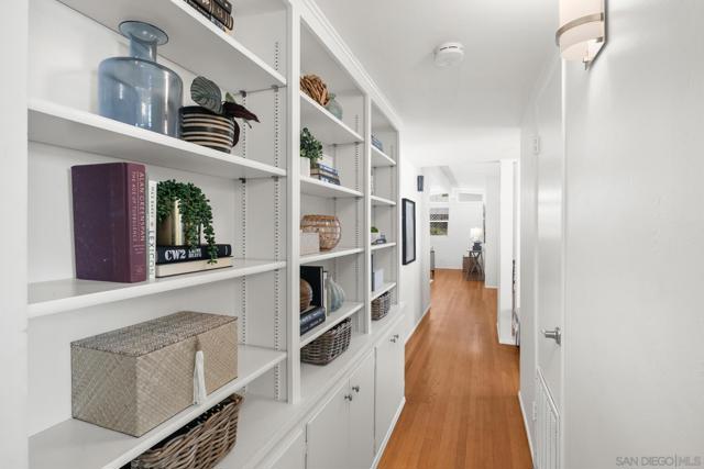 661 Balboa Avenue, Coronado CA: https://media.crmls.org/mediaz/b2c194ac-57a6-4d98-a917-dbc7f402ccbb.jpg