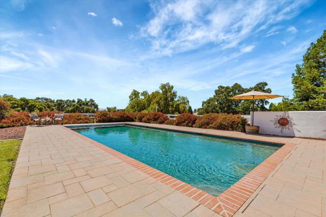 1152 Little River Drive, Hollister CA: https://media.crmls.org/mediaz/b2c38962-d4d6-4b52-9351-c1f79544842d.jpg