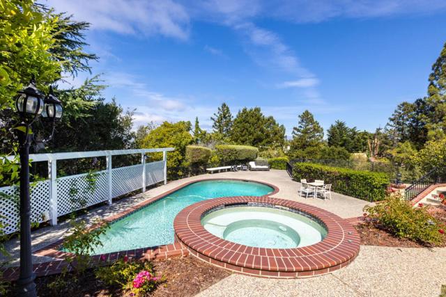 75 Eugenia Way, Hillsborough CA: https://media.crmls.org/mediaz/b2c3b747-4eb3-488d-ac92-a7e30587138b.jpg