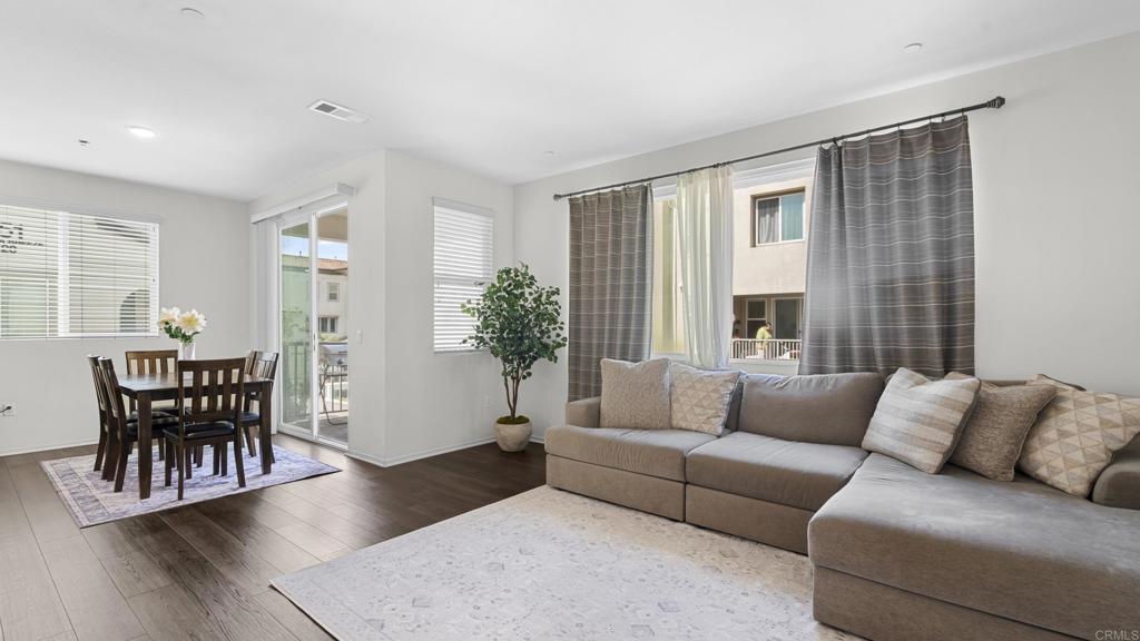 1270 Paseo Seabreeze #26