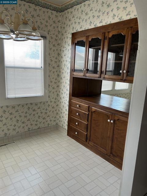 1241 Pinole Valley Rd, Pinole CA: https://media.crmls.org/mediaz/b2c55c6f-ee56-4a47-87a3-6d0a9440c9c9.jpg