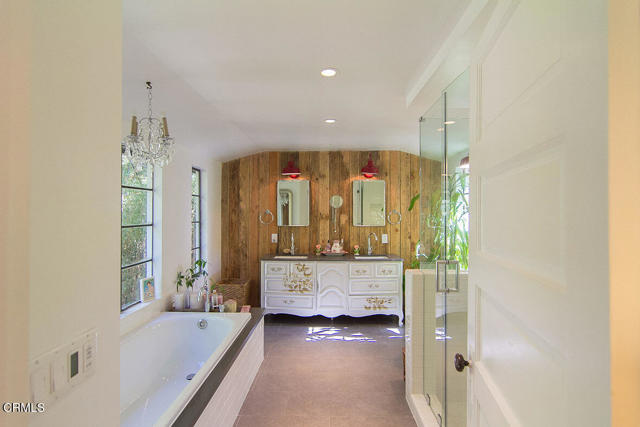 Detail Gallery Image 37 of 40 For 7723 Varna Ave, North Hollywood,  CA 91605 - 4 Beds | 5 Baths