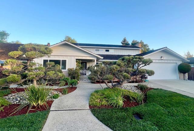 665 Towle Way, Palo Alto CA: https://media.crmls.org/mediaz/b2c5a9d2-469d-433d-a18f-207606f51bb4.jpg