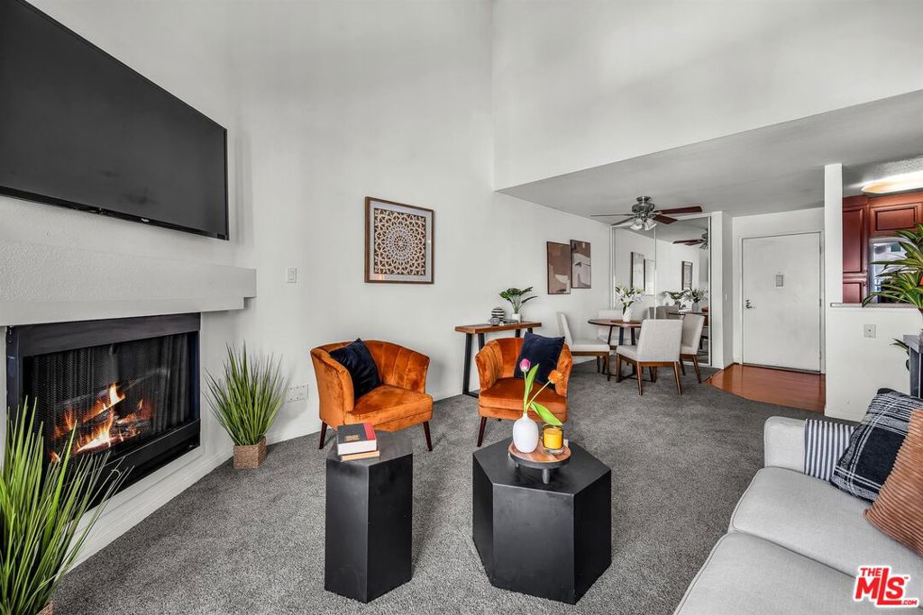 21520 Burbank Boulevard #313