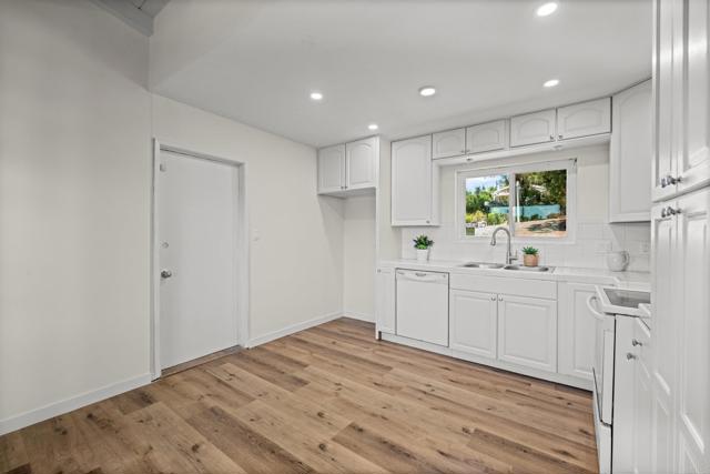 7855 Montana Street, Lemon Grove CA: https://media.crmls.org/mediaz/b2c64d82-b8b1-4b40-8ddc-e2b4ae267685.jpg