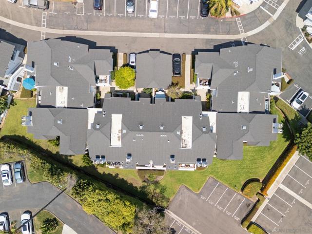 524 Via De La Valle,  CA: https://media.crmls.org/mediaz/b2c6a7be-75e1-4e76-b526-67a88c23401d.jpg