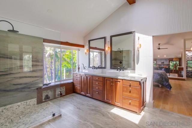 10616 Falcon Rim Pt, San Diego CA: https://media.crmls.org/mediaz/b2c7a8ec-e5fe-4ec5-89b4-0a3682657969.jpg