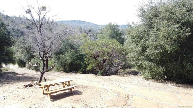 2716 Payson Dr, Julian CA: https://media.crmls.org/mediaz/b2c80018-d8bc-44a8-b415-0eab3dbdd2ba.jpg