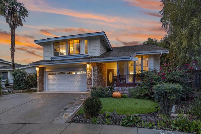 16761 Dry Creek Court, Morgan Hill CA: https://media.crmls.org/mediaz/b2c84d16-c6c8-4a19-991e-100ff81a1892.jpg