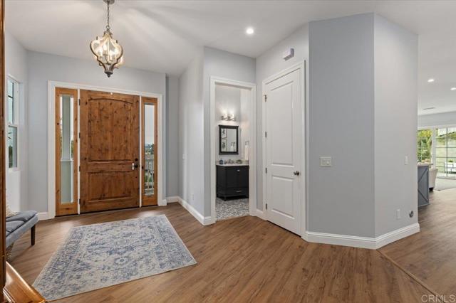 276 Hilltop Drive, Chula Vista CA: https://media.crmls.org/mediaz/b2cac1f3-f609-416b-a708-94c8474f0106.jpg